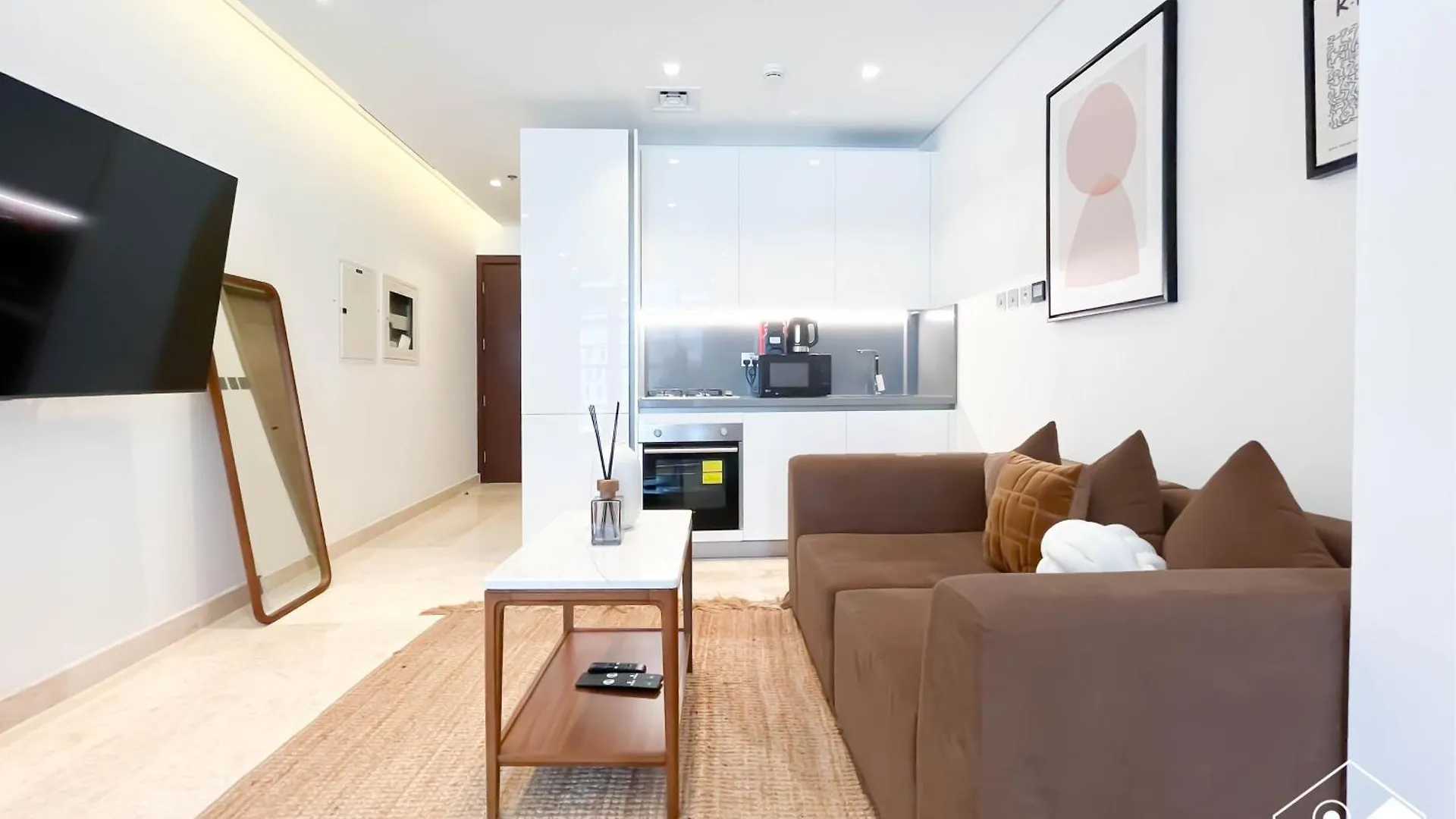 Streling Studio With Balcony & City Views Dubai Appartamento